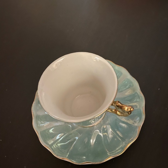 Beautiful Demitasse Tea cup and Saucer - Picture 4 of 8